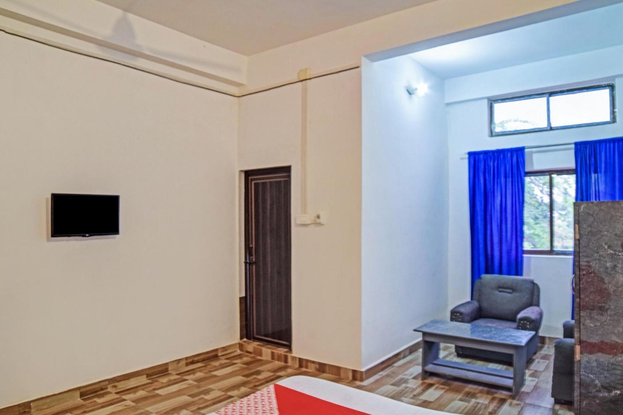 Spot On Jp Guest House Kaharpara Экстерьер фото