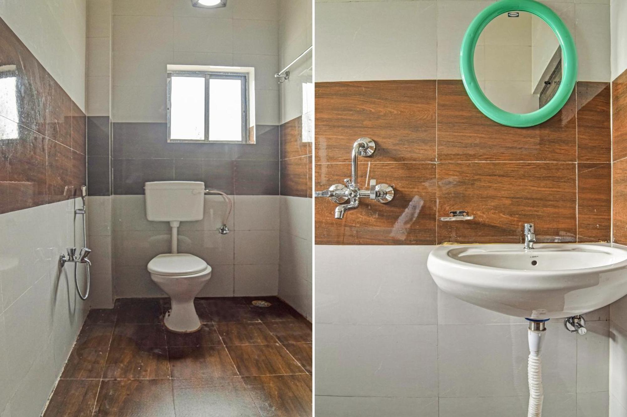 Spot On Jp Guest House Kaharpara Экстерьер фото