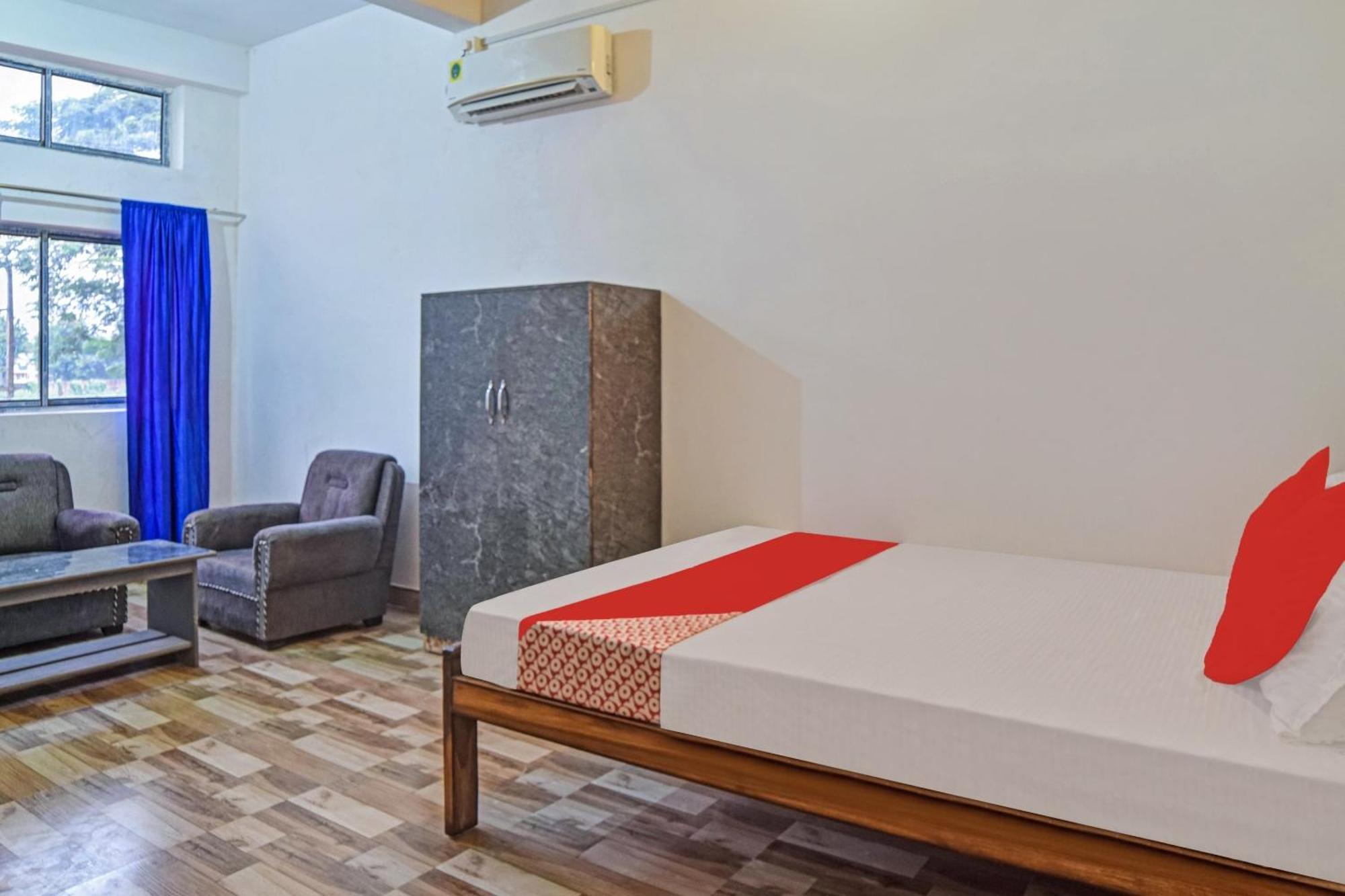 Spot On Jp Guest House Kaharpara Экстерьер фото